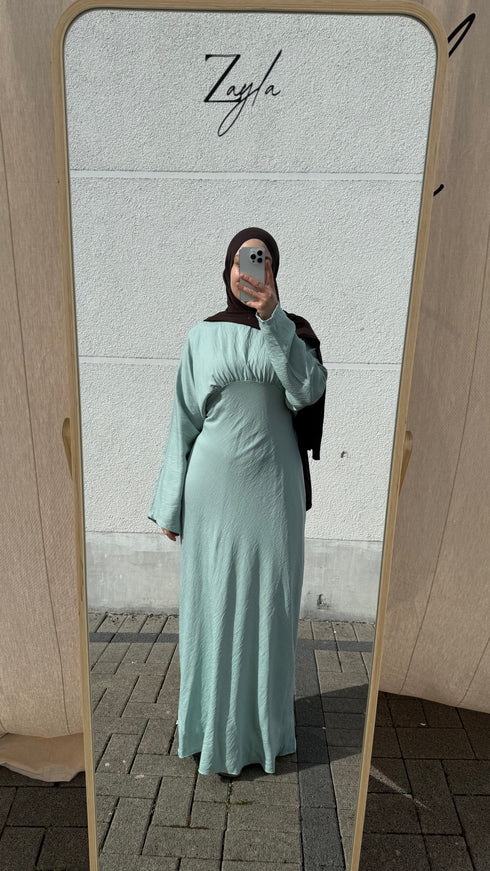 Tailliertes Maxikleid